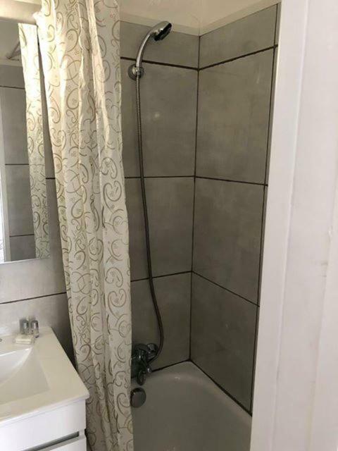 Hotel Confort Beziers Bagian luar foto